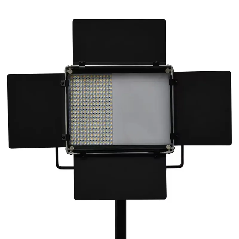 Luce LED professionale per pal - Good Lighting In Photography recensione e prezzo